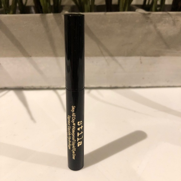 Stila Travel Size Black Stay All Day Liquid Eyeliner - Picture 4 of 4